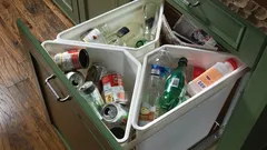 Il modello svizzero di raccolta dei rifiuti: cosa possiamo adottare per pagare meno e vivere in modo più ordinato